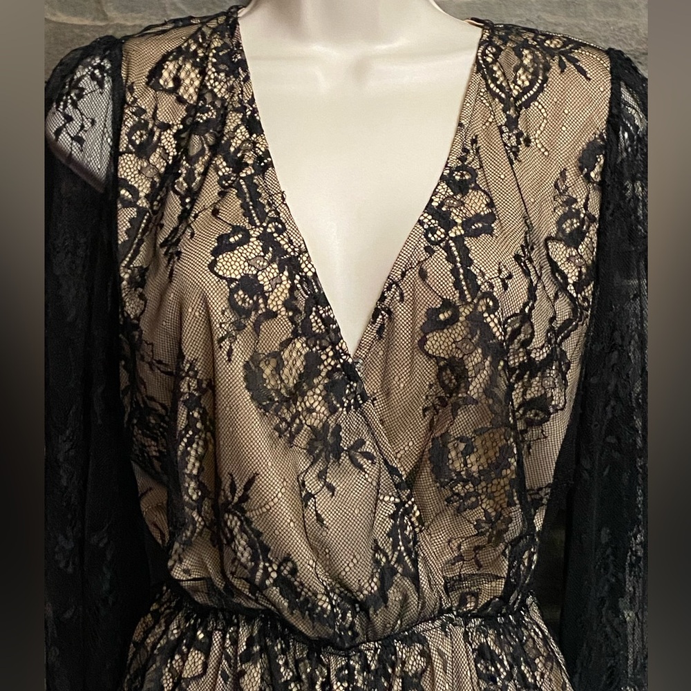 NWT SHEIN sexy black stretch lace bell sleeve romper,illusion lining,fit/flare S - Picture 2 of 12